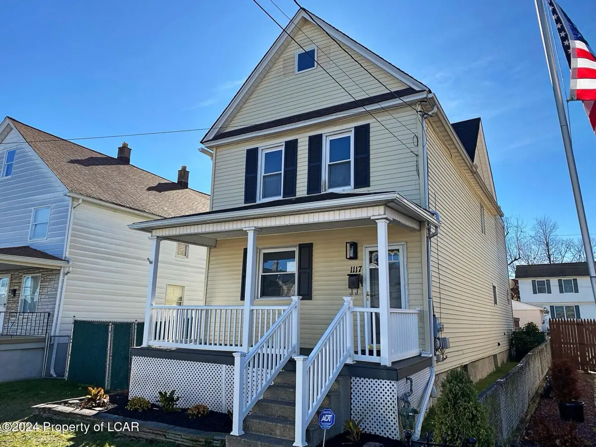 1117 Loomis Avenue, Scranton in Scranton