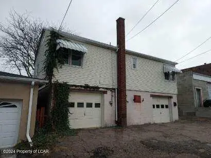 415 Bee Street, West Hazleton in West Hazleton