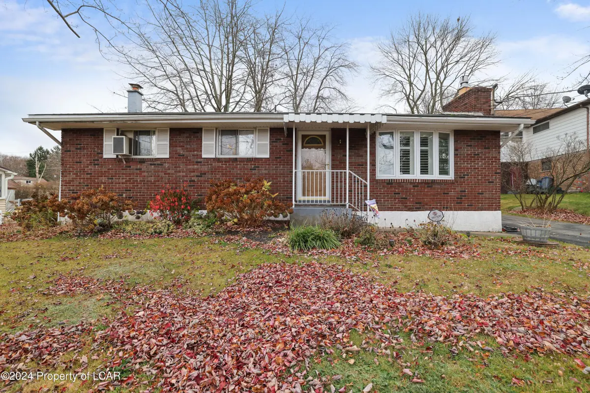 46 Old East End Boulevard, Bear Creek in Bear Creek