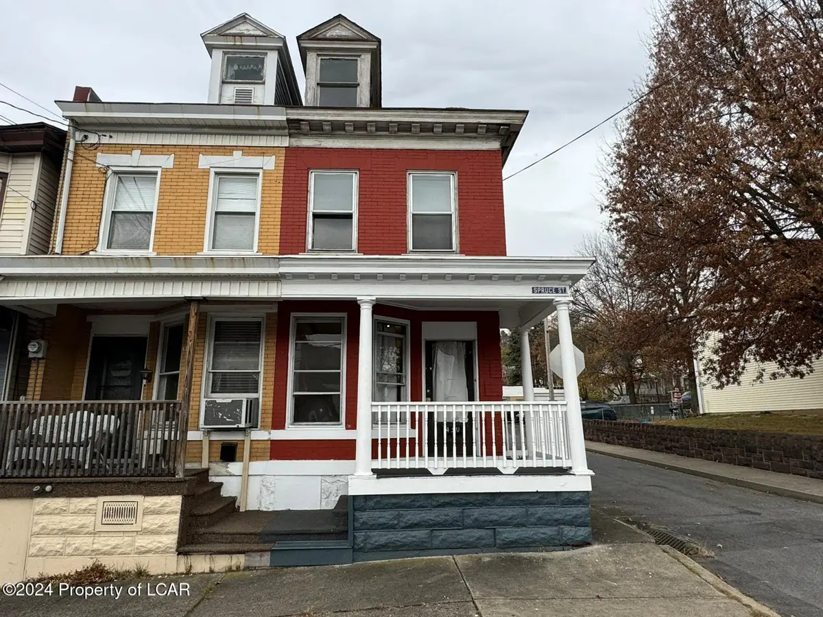 430 W Spruce Street, Shamokin in Shamokin
