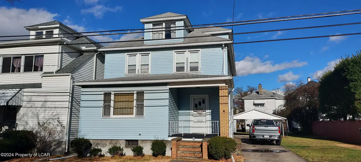 16 E St Marys Road, Hanover Township in Hanover Township