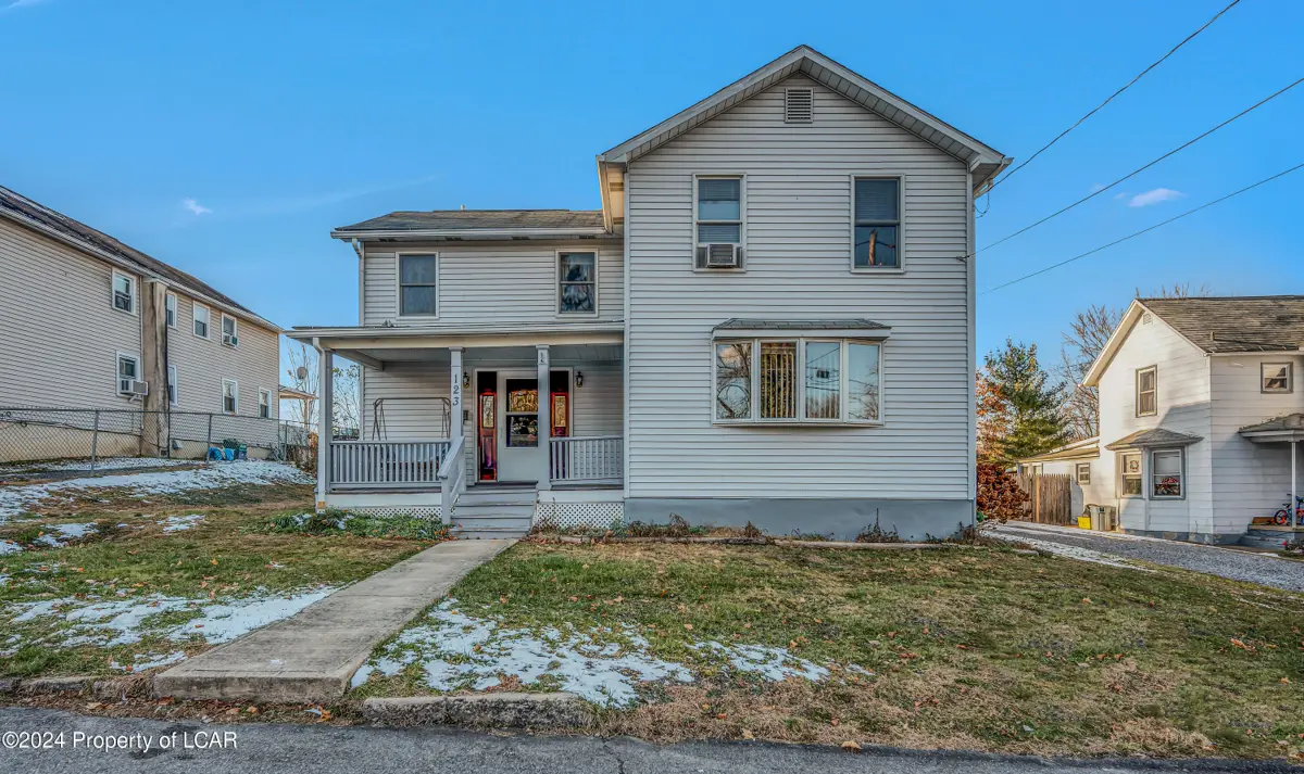 123 Burke Street, Plains in Plains