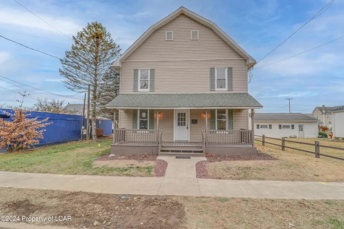 319 W 5th Street, Nescopeck in Nescopeck
