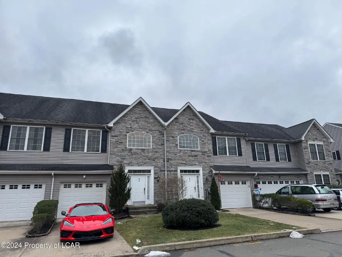 8 Marina Drive, Harveys Lake in Harveys Lake