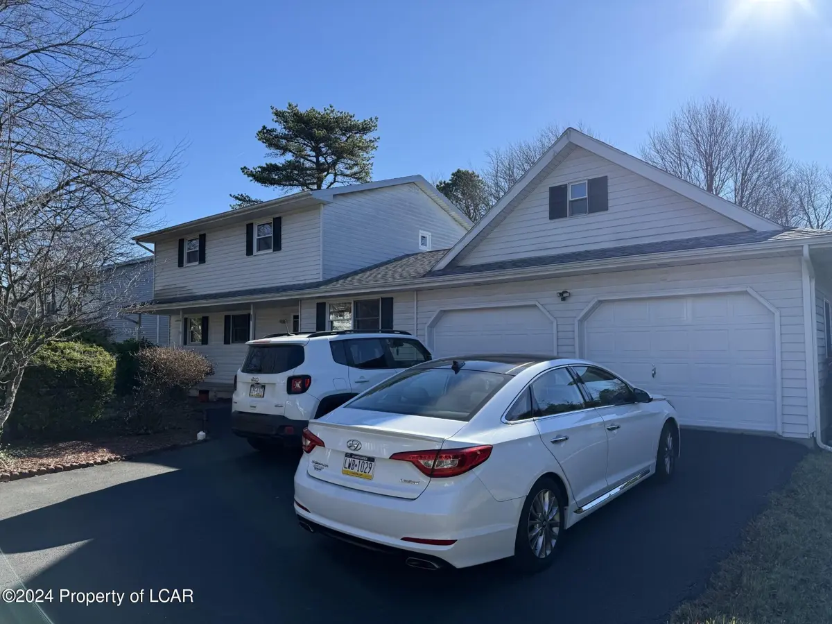 131 Hilltop Road, Hazleton - 3 bed - 3 bath - 2,704 SF