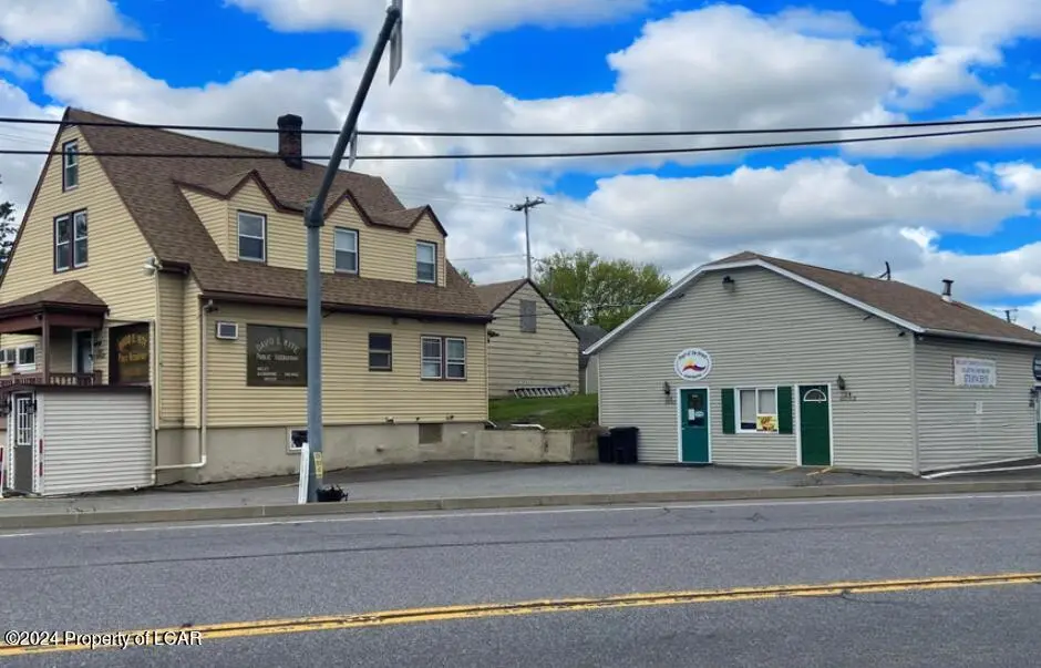 707 Main Street, Sugarloaf - 6 bath - 3,700 SF