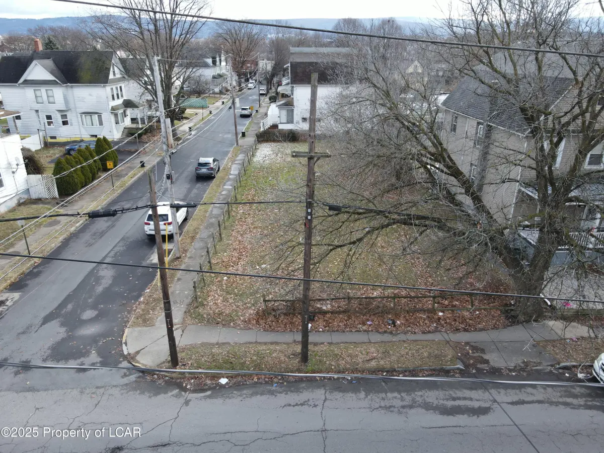 546-548 Carey Avenue, Wilkes-Barre in Wilkes-Barre