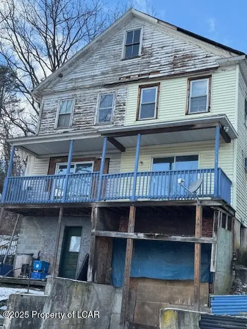 563 Lee Street, Plymouth in Plymouth