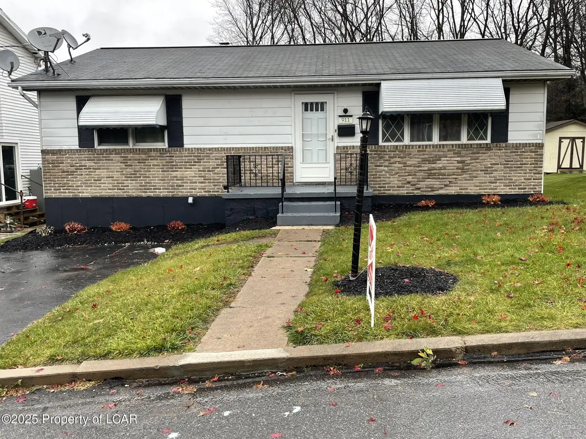 911 N Wyoming Street, Hazleton in Hazleton