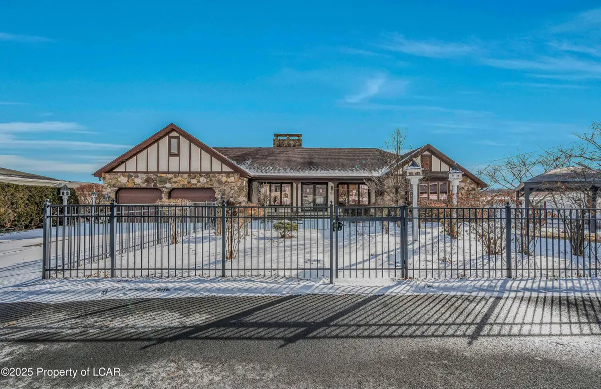 503 Maplewood Drive, Dickson City in Dickson City