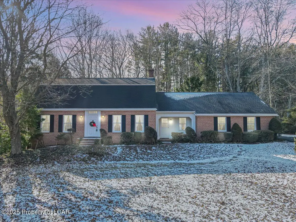 562 W County Road, Sugarloaf in Sugarloaf