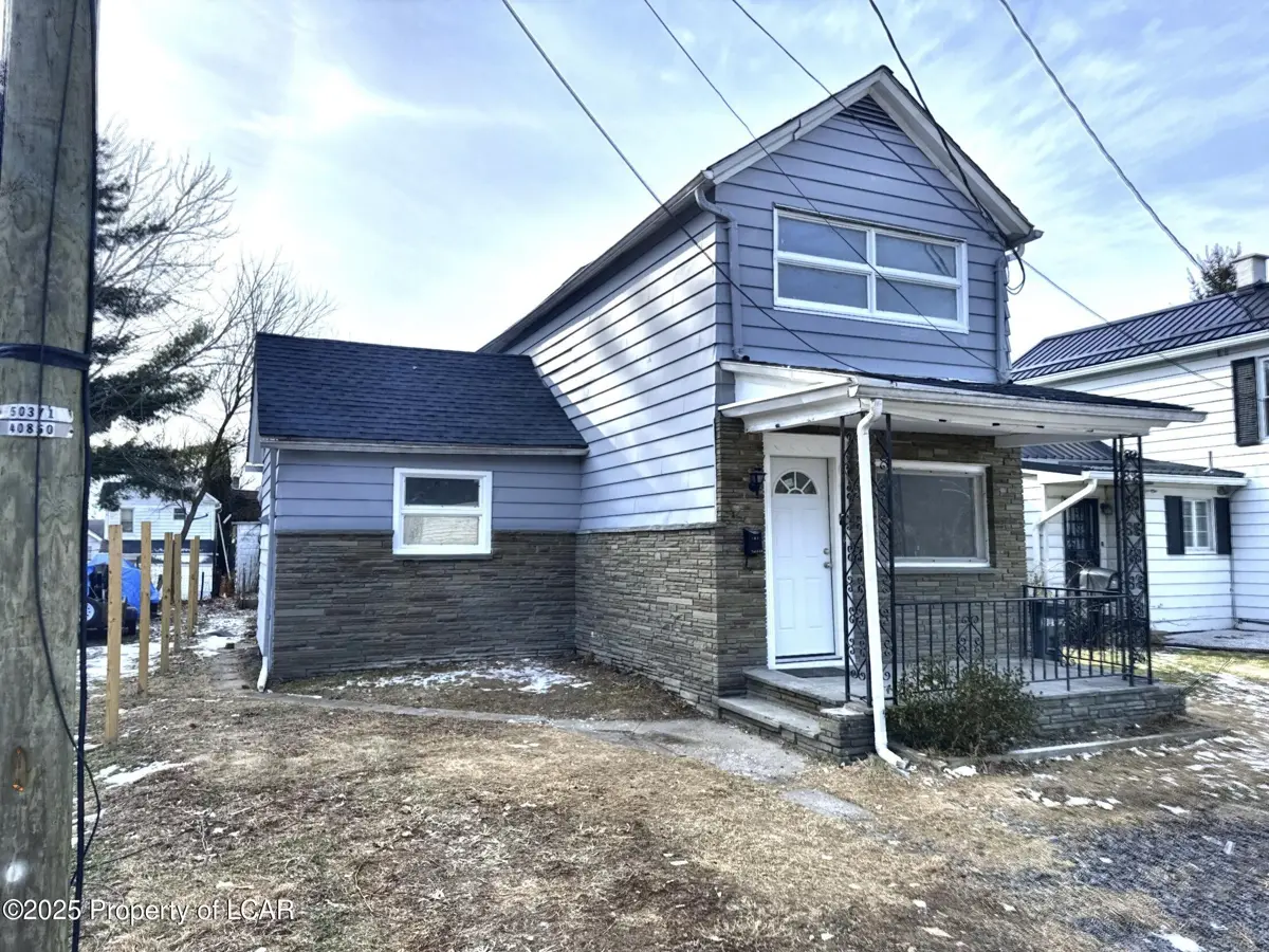104 Waller Street, Larksville in Larksville