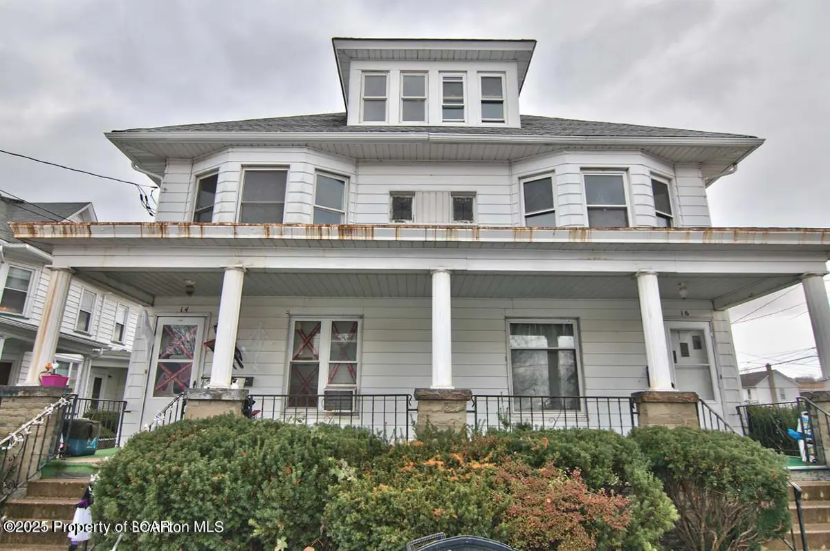 14 Front (top floor) Street, Pittston in Pittston