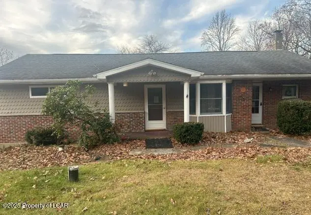17 Mosley Lane, Bear Creek Village in Bear Creek Village