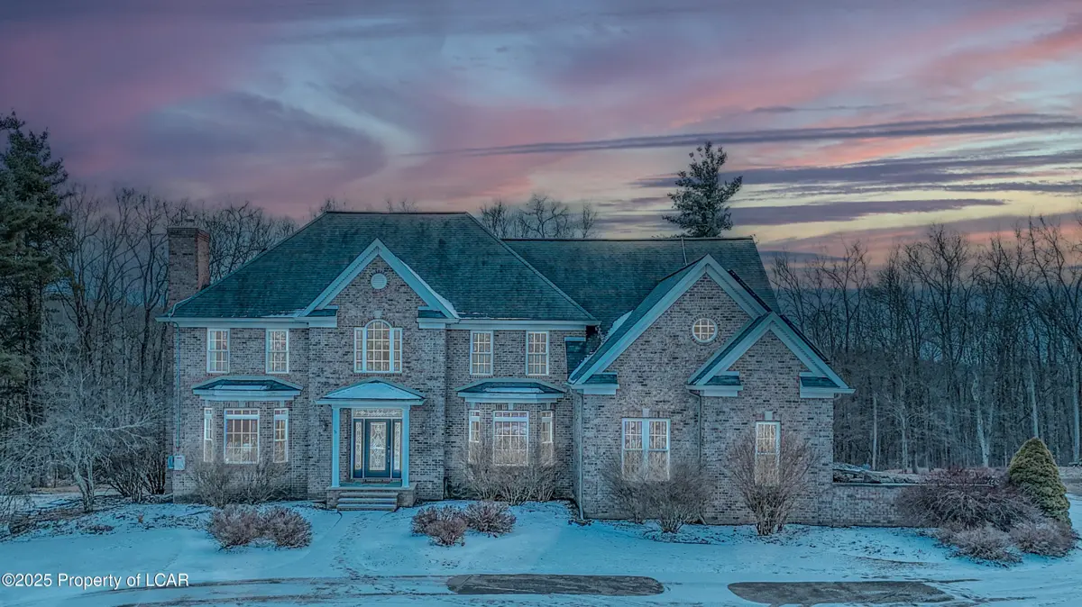 136 Scenicview Drive, Dallas in Dallas