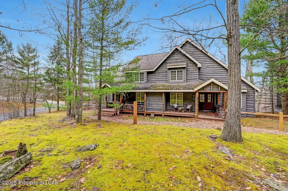 33 Short Hill Road, Lake Harmony in Lake Harmony