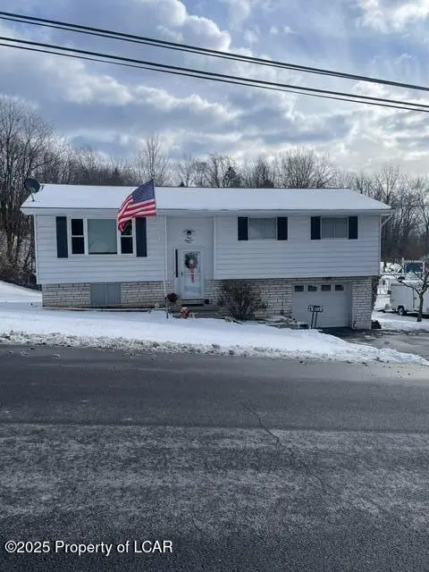 401 W Broadway Street, Larksville in Larksville