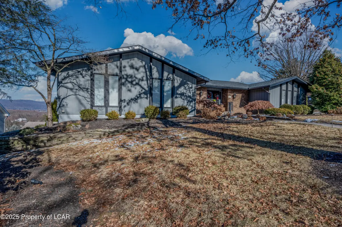 18 Spruce Avenue, Plains in Plains