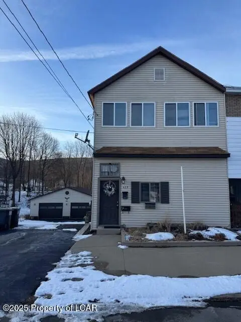 621 Hill Street, Mayfield in Mayfield