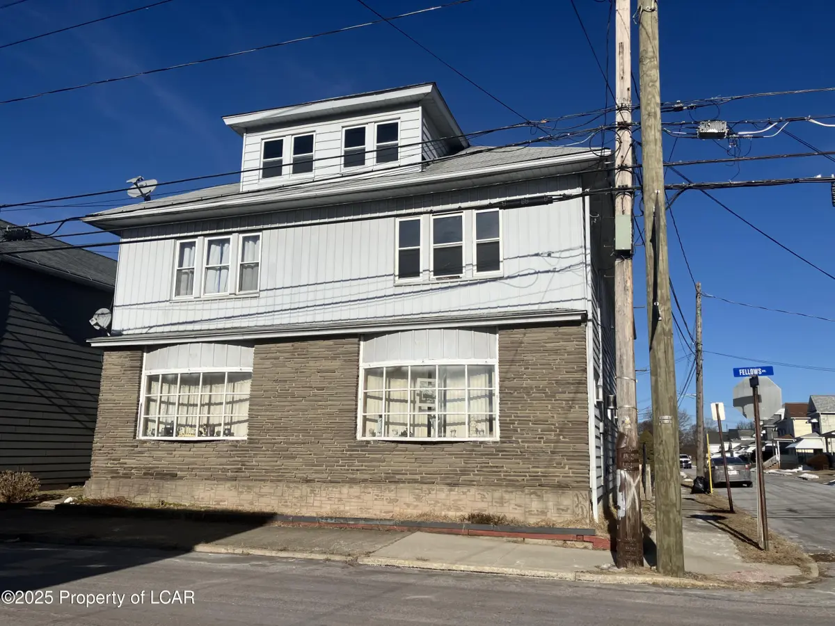 591 Fellows Avenue, Hanover in Hanover