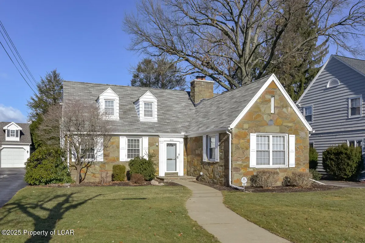 636 Charles Avenue, Kingston in Kingston