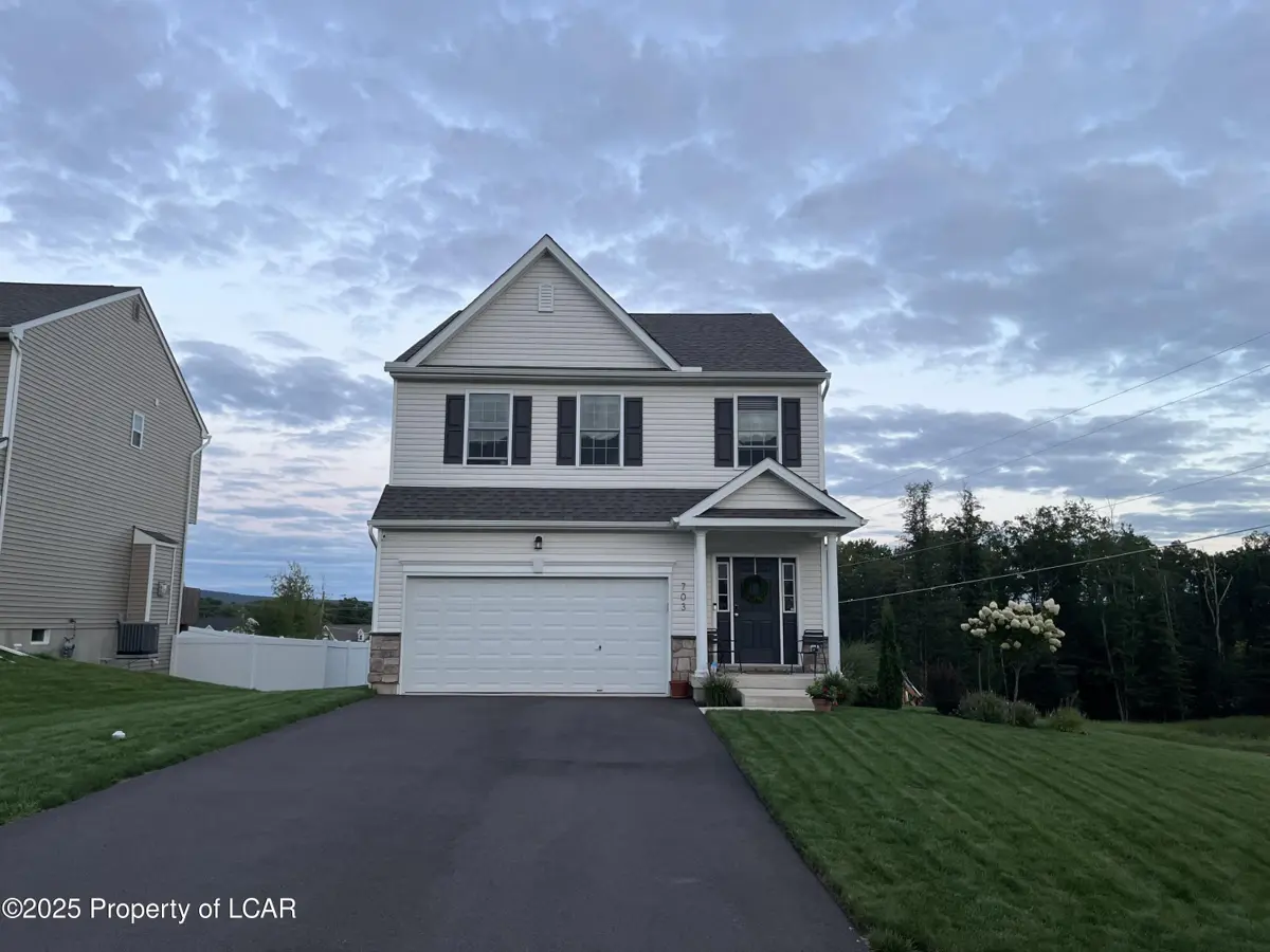 703 Quarry Road, Drums in Drums