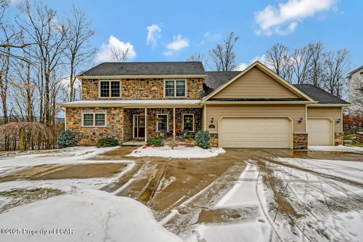195 Carpenter Hill Road, Clarks Summit in Clarks Summit