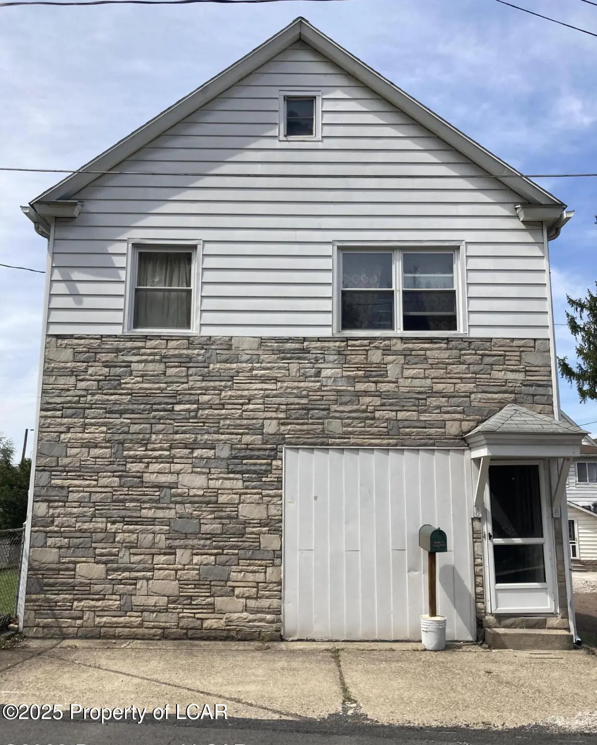 8 Barr Lane, Hanover Township in Hanover Township