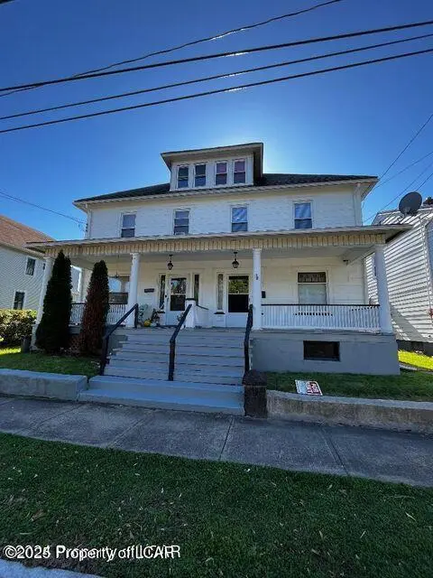 953 Scott Street, Wilkes-Barre in Wilkes-Barre