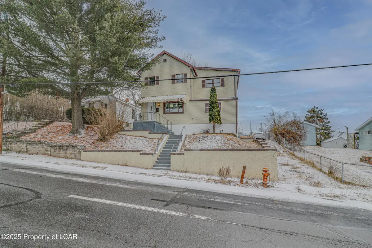 3343 Birney Avenue, Moosic in Moosic