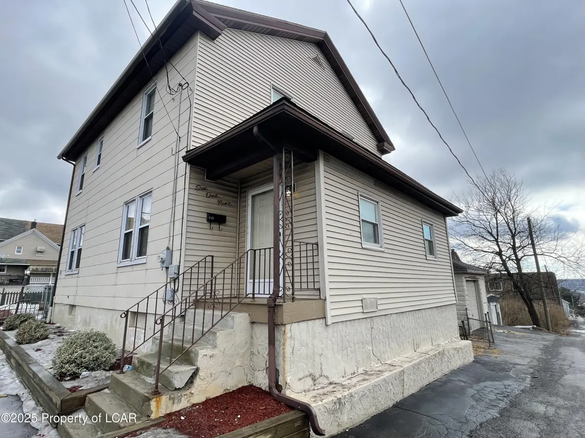 619 Perry Court, Hazleton in Hazleton