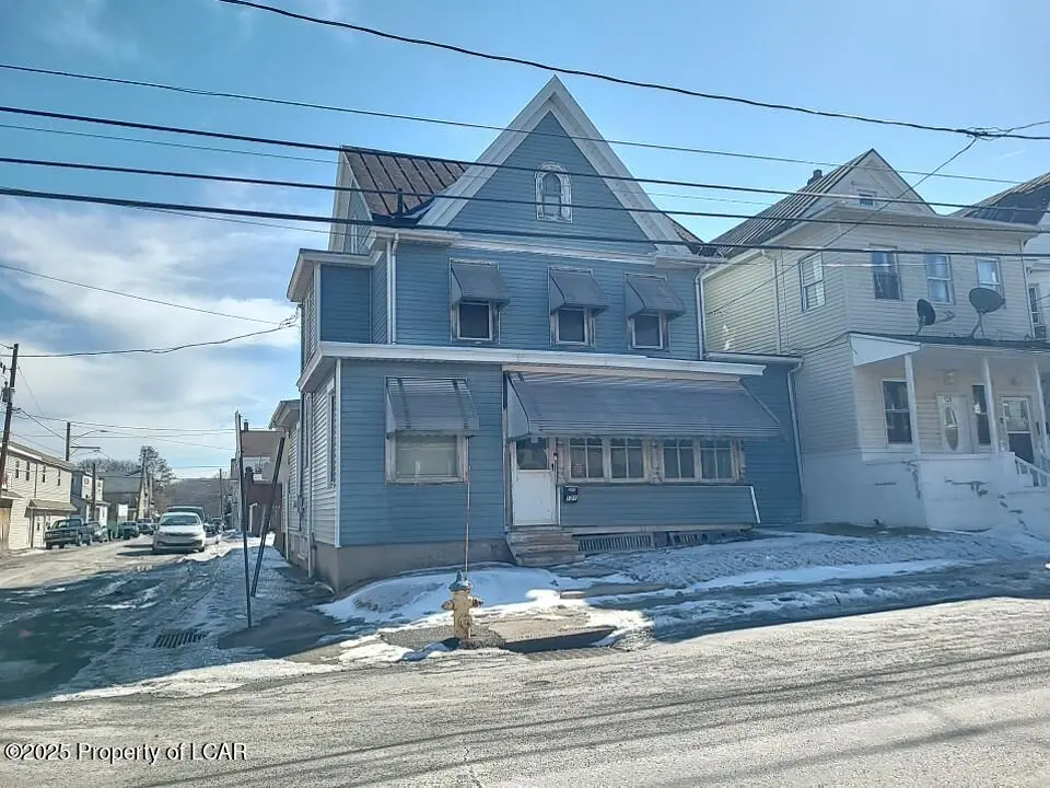 121 S Cedar Street, Hazleton in Hazleton