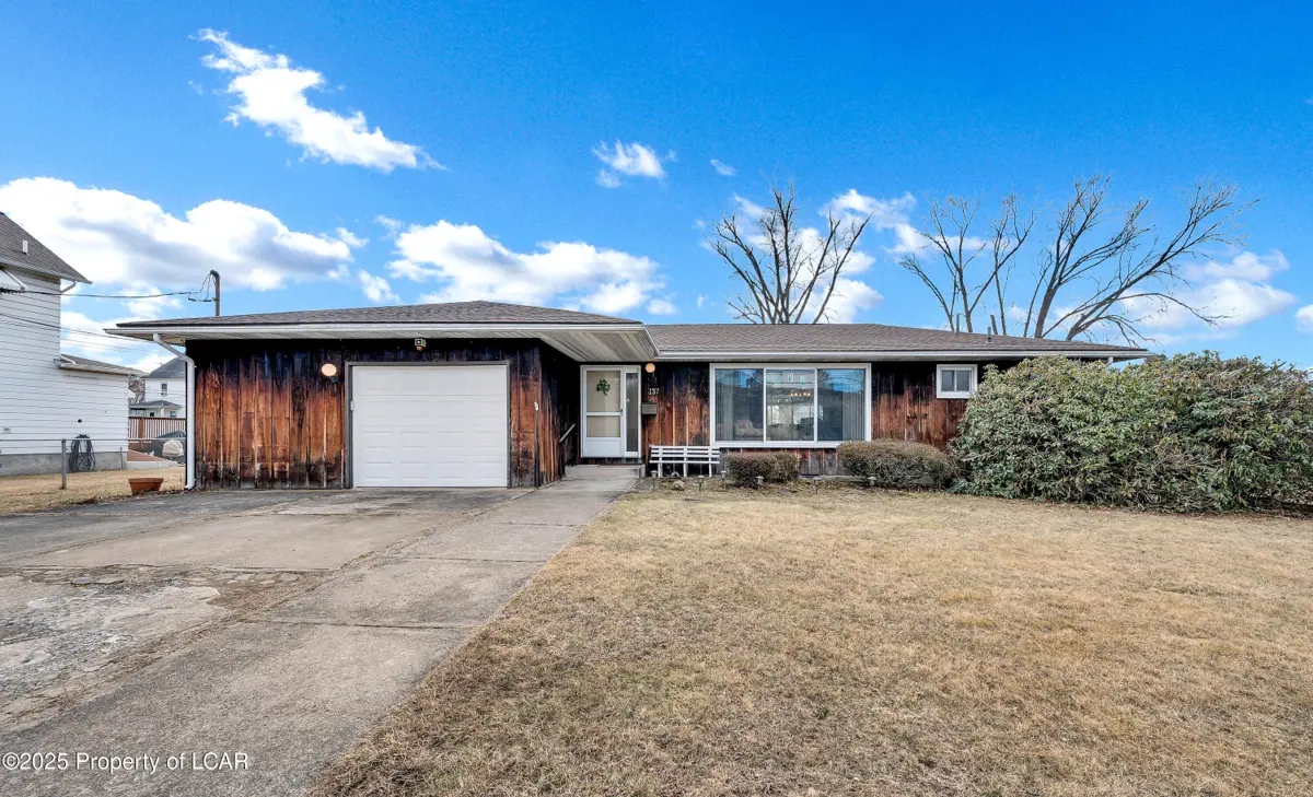 137 Stucker Avenue, Wilkes-Barre in Wilkes-Barre