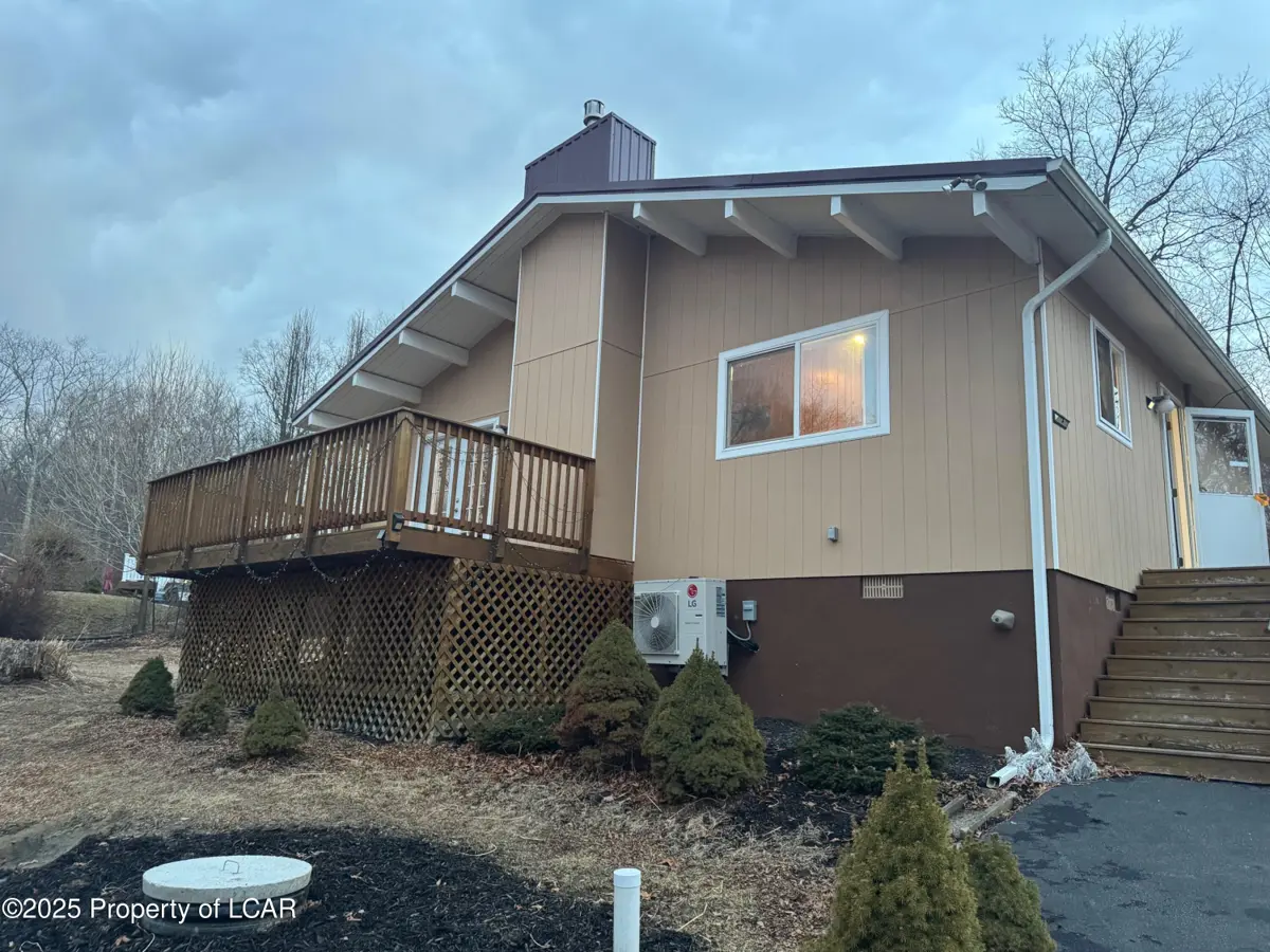 138 Kittatinny Drive, Bushkill in Bushkill