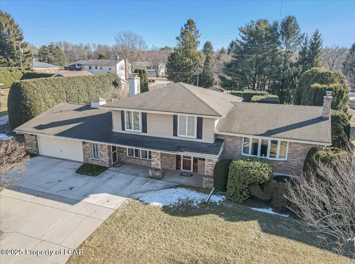 642 Samuels Avenue, Hazleton in Hazleton