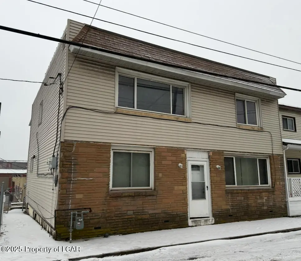 140 E 1st Street, Hazleton in Hazleton