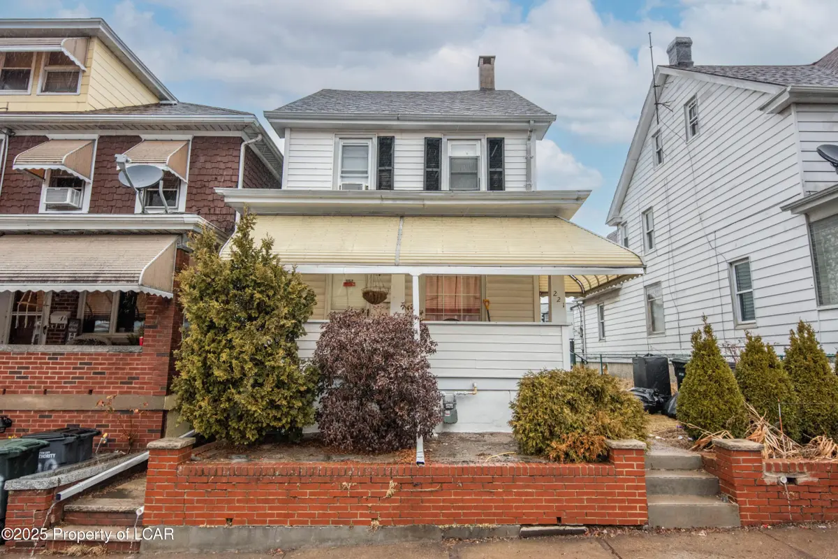 221 Muir Avenue, Hazleton in Hazleton