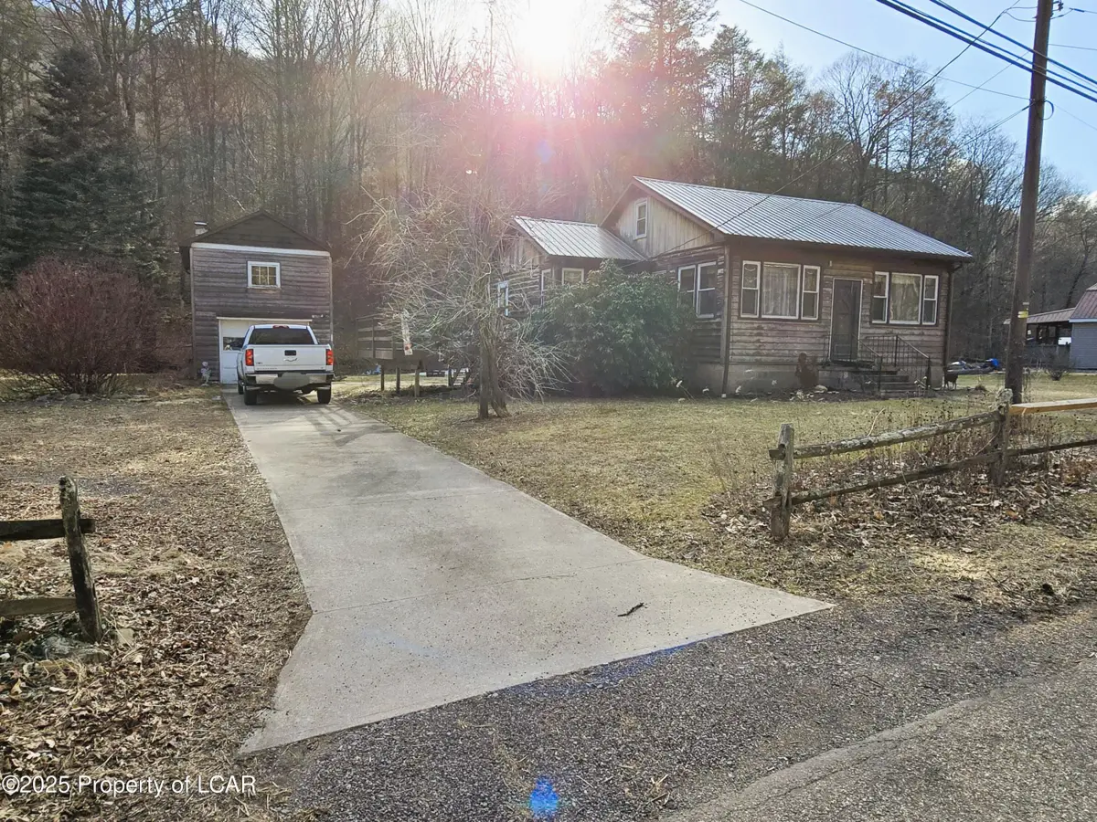 1221 Elk Grove Road, Benton in Benton
