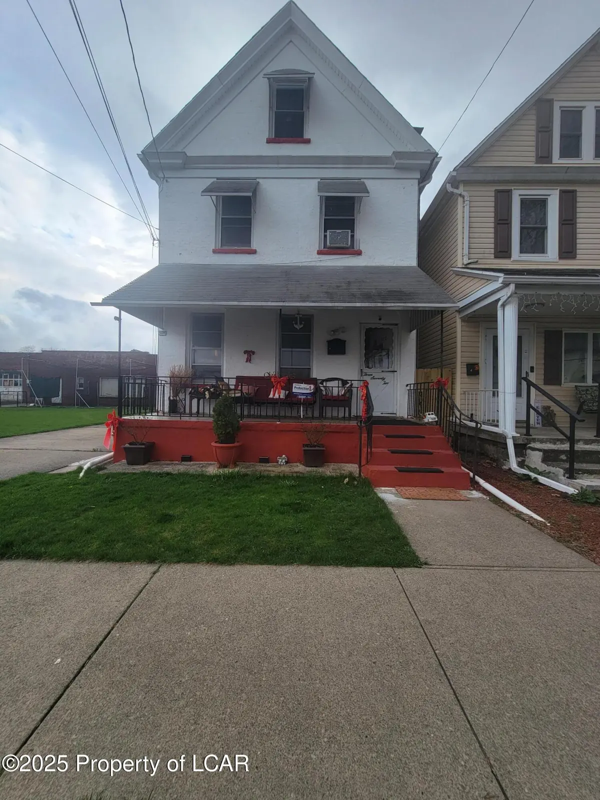 372 W Academy Street, Wilkes-Barre in Wilkes-Barre