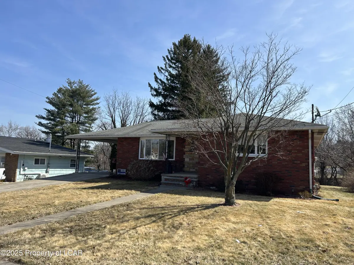 351 N Main Street, Plains in Plains