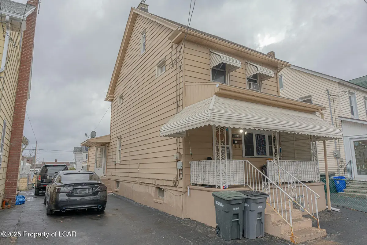 924 N Locust Street, Hazleton in Hazleton