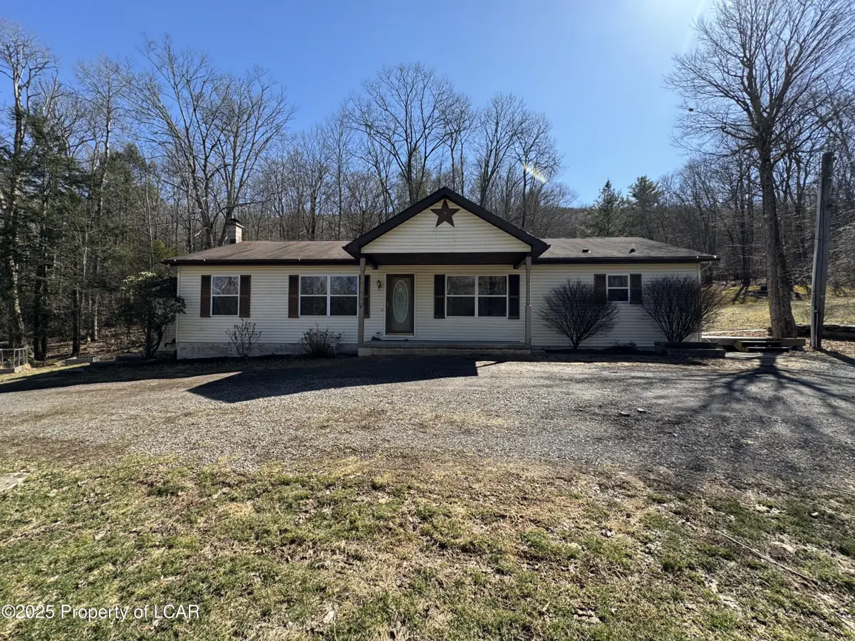 32 Mountain Road, Shickshinny in Shickshinny