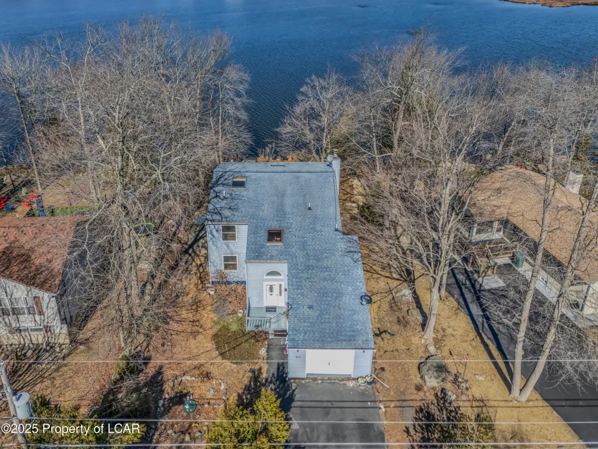 1433 Waterfront Drive, Tobyhanna in Tobyhanna