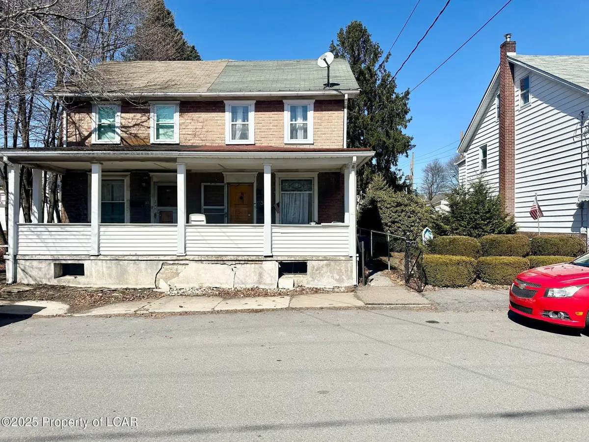 35 W Sherman Street, McAdoo in McAdoo