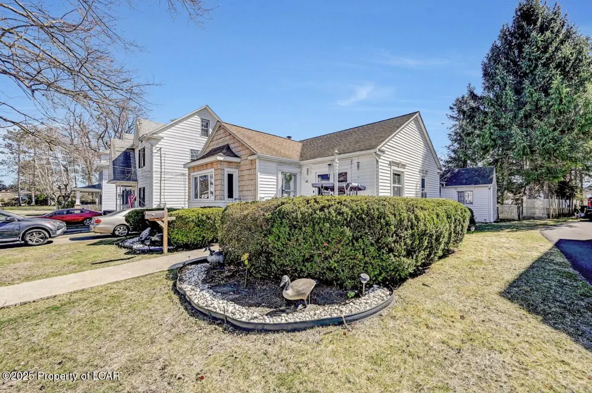 55 Englewood Terrace, Forty Fort in Forty Fort