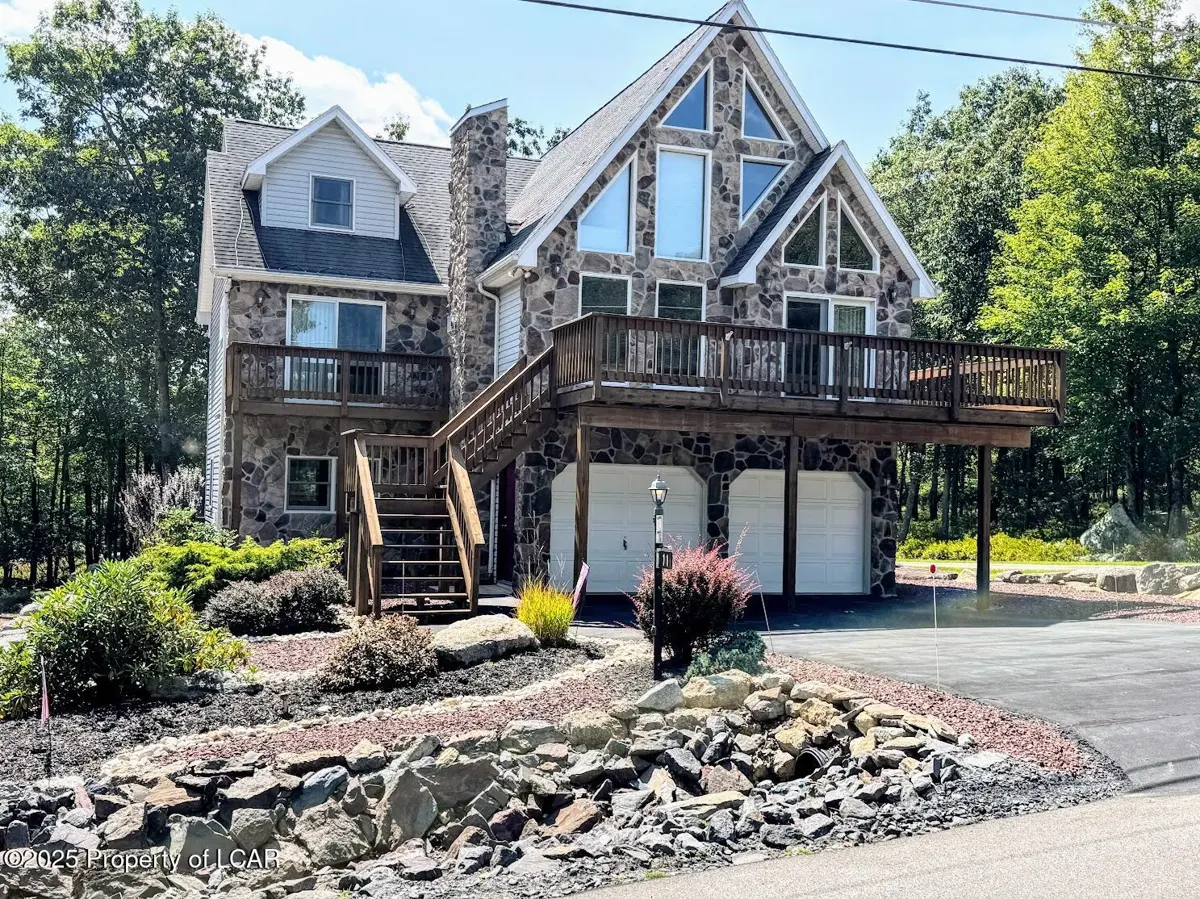 11 Troon RD, Hazle Township in Hazle Township