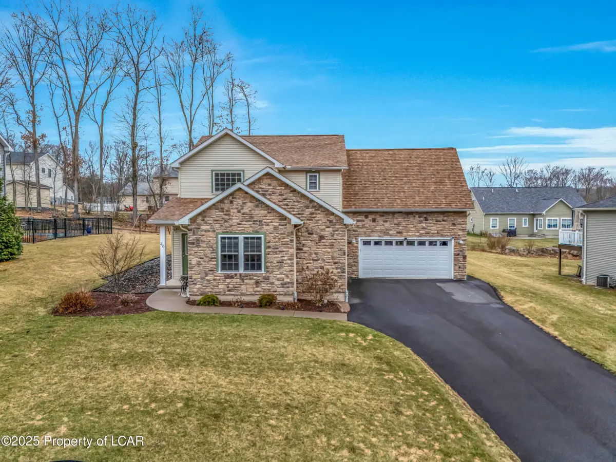 46 Woodcrest Avenue, Mountain Top in Mountain Top