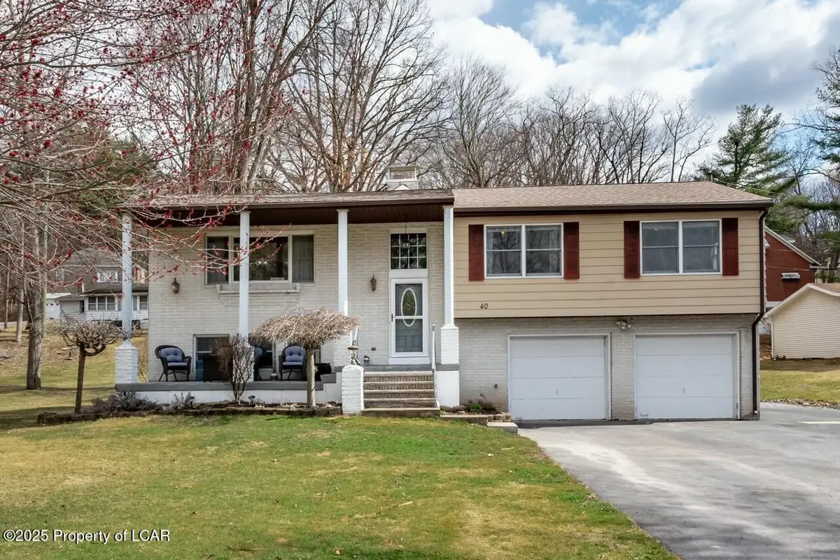 40 E Center Street, Shavertown in Shavertown