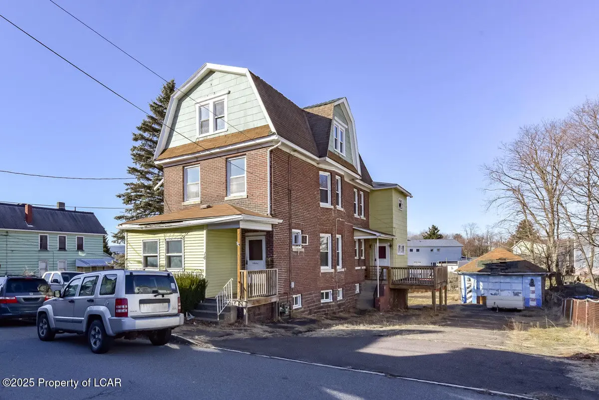 16 W Liberty Street, Hanover Township in Hanover Township