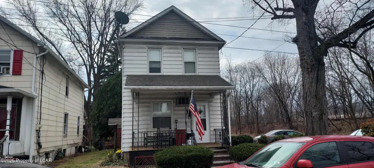 162 Sharpe Street, Kingston in Kingston